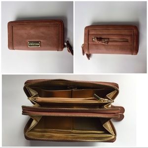 Steve Madden Everything Wallet